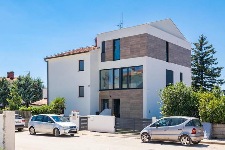 Villa für 8 Personen, mit Pool und Garten sowie Ausblick in Fazana