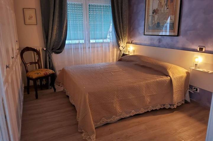 Ganze Wohnung, Courtyard view apartment (in B & B) has other rooms if desired in Ostia, Rom