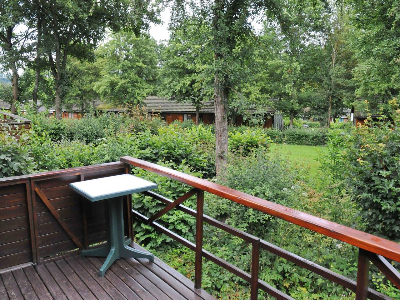 Bungalow in Belgien bei grünen Hügeln in Jupille, Rendeux