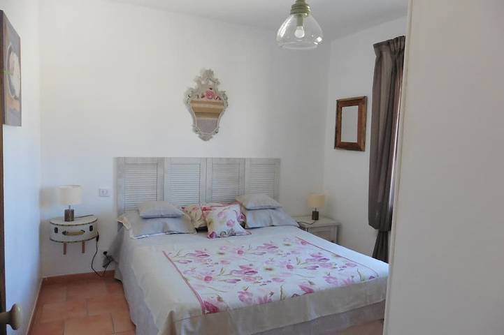 Gîte pour 4 personnes, avec terrasse et jardin à Rognes - 4