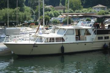 Péniche pour 7 personnes, avec terrasse en Savoie