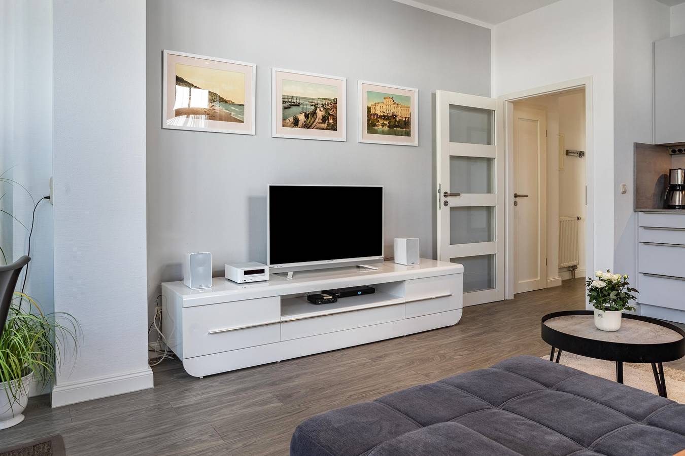 Apartamento entero, "Más allá del Edén" en Villa Eden, apartamento de 2 habitaciones con balcón cerca de la playa in Ostseebad Binz, Binz