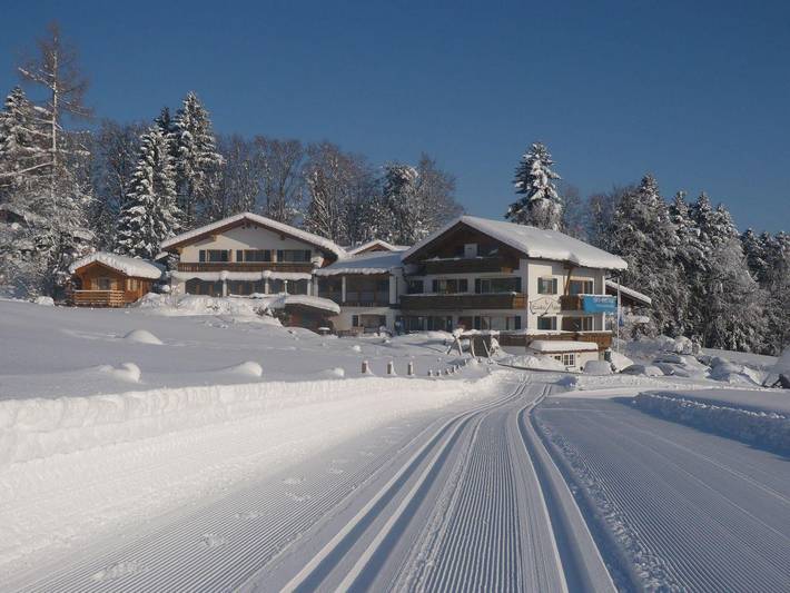Hotel für 4 Personen, mit Balkon und Terrasse sowie Garten und Sauna in Ofterschwang