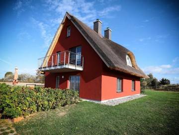Ferienhaus für 4 Personen, mit Garten und Balkon, kinderfreundlich in Altefähr