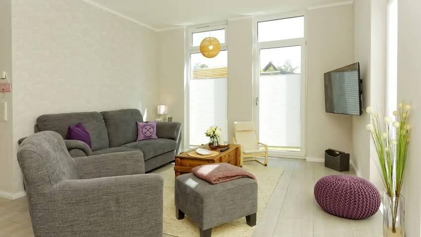 Ferienwohnung für 4 Personen, mit Terrasse und Garten in Karlshagen - 2