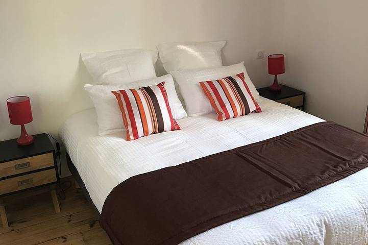 Location de vacances pour 8 personnes, avec jardin et terrasse, animaux acceptés à Savignac-les-Églises - 4