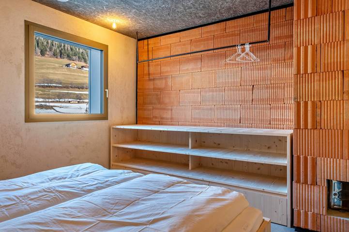 Appartamento intero, Appartamento 'Lena Dolomites Gartensuite' con vista sulle montagne, terrazza privata e Wi-Fi in Val di Funes, Funes
