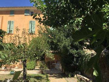 Chambre d’hôte pour 4 personnes, avec vue et jardin, animaux acceptés à Camps-la-Source