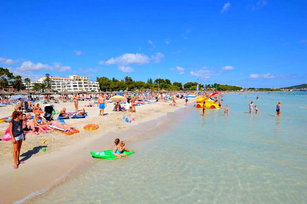 Entire apartment, Apartamento cerca de la playa Can Berenguer in Playa de Alcúdia, Alcúdia