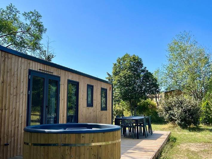 Location de vacances pour 4 personnes, avec Terrasse et Jardin ainsi que Piscine et Vue à Corsavy