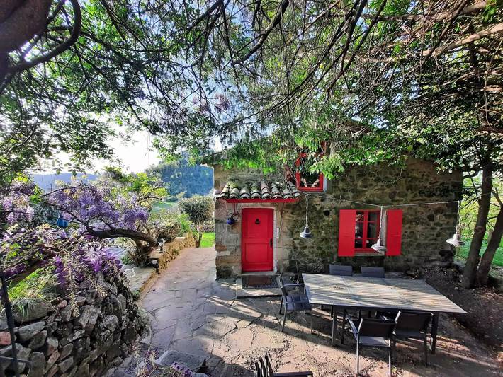 Location de vacances pour 7 personnes, avec piscine et jardin à Chassiers - 2