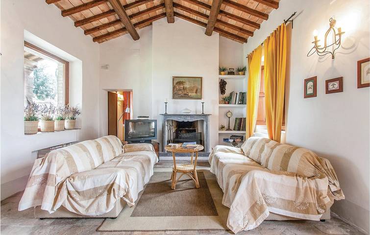 Acogedor apartamento junto al lago con WiFi, aparcamiento y terraza in Montefiascone, Provincia de Viterbo