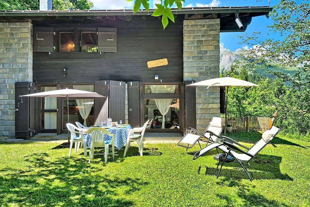 Wunderbares  Ferienhaus für 5 Leute mit Innenhof und Haustiere erlaubt in Leytron, Wallis