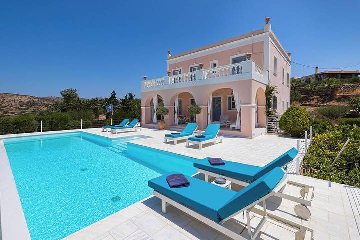 Villa for 6 people, with balcony and garden in Syros