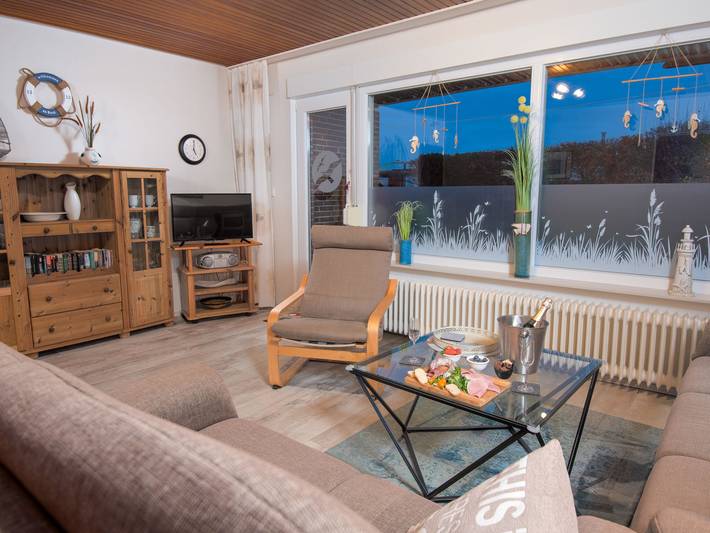 Ferienhaus für 5 Personen, mit Terrasse und Garten in Norden-Norddeich - 2