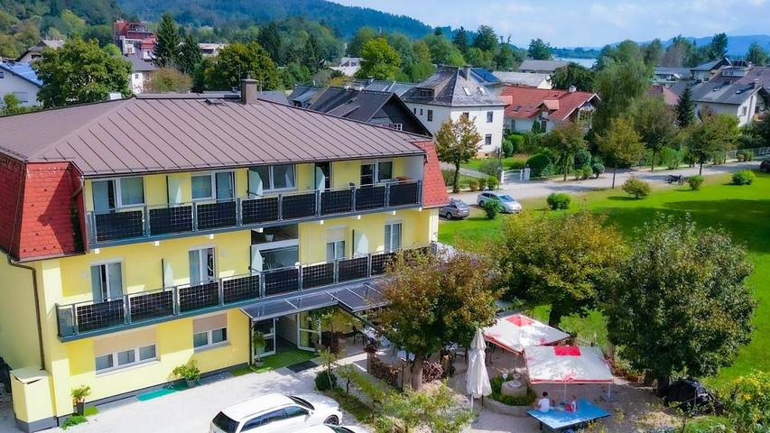 Hotel für 2 Personen, mit Balkon und Terrasse sowie Garten und Ausblick