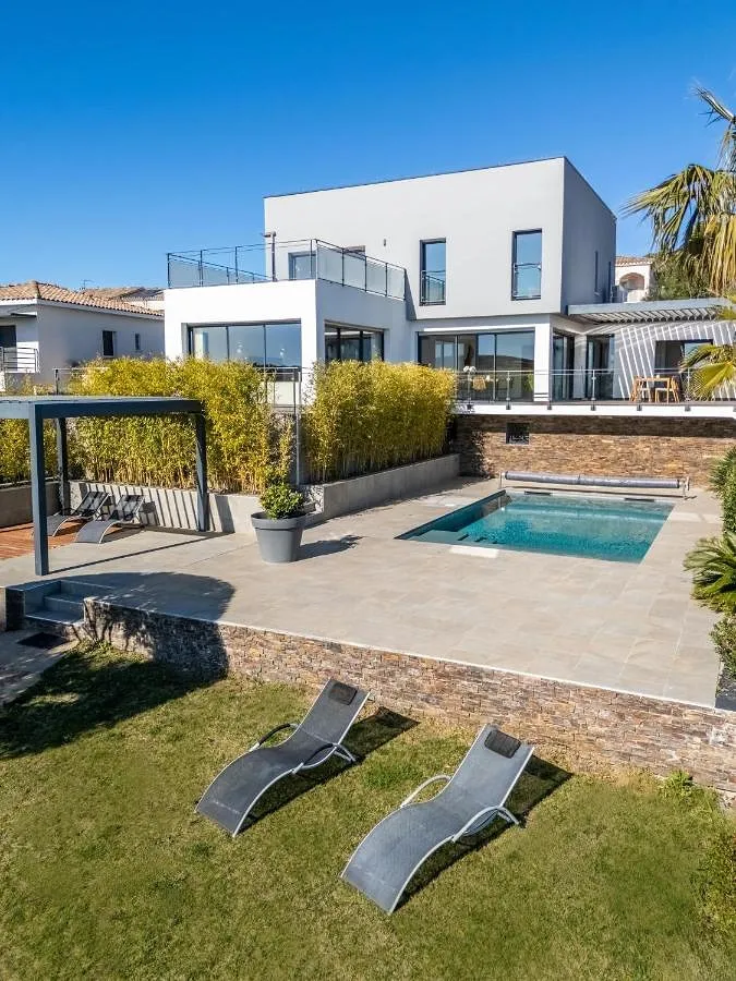 Chalet para 8 personas, con piscina además de vistas y jardín - 1