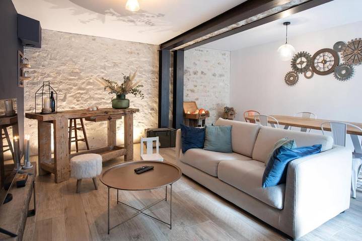Location de vacances pour 8 personnes, avec Terrasse ainsi que Jardin et Vue à Villers-en-Arthies - 2