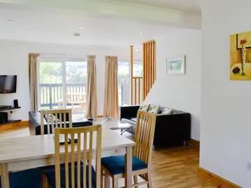 Log Cabin for 4 People in Argyll & Bute, Inner Hebrides, Photo 2