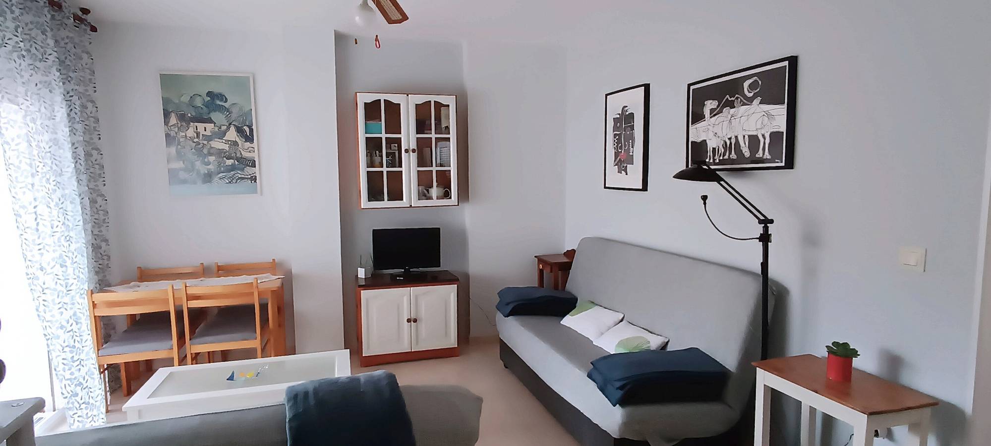 Entire apartment, Apartment 'Brisa Y Mar' with Shared Pool, Private Terrace and Wi-Fi in Calahonda, Costa Tropical