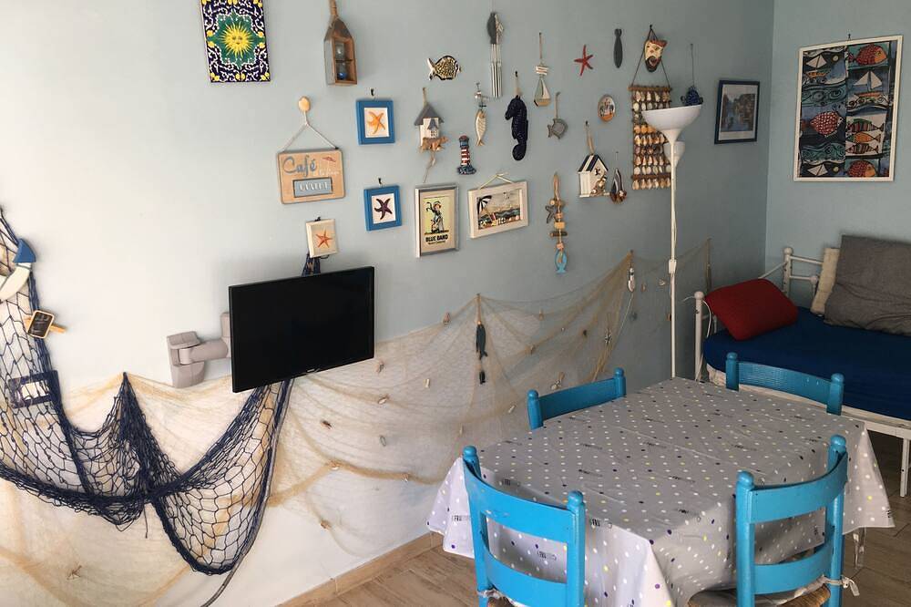 Küstenwohnung mit Garten in Terracina, Pontinische Ebene