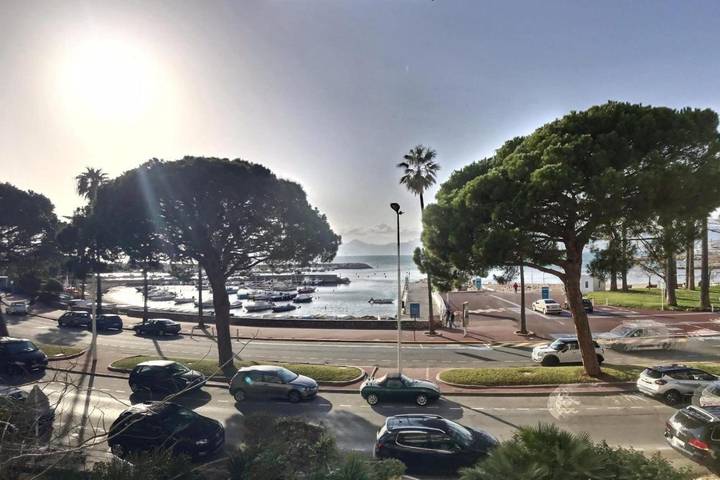 Gîte pour 4 personnes, avec terrasse dans Port De La Pointe Croisette - 2