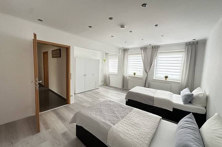 Ferienhaus für 12 Personen, mit Terrasse und Garten in Leverkusen - 2