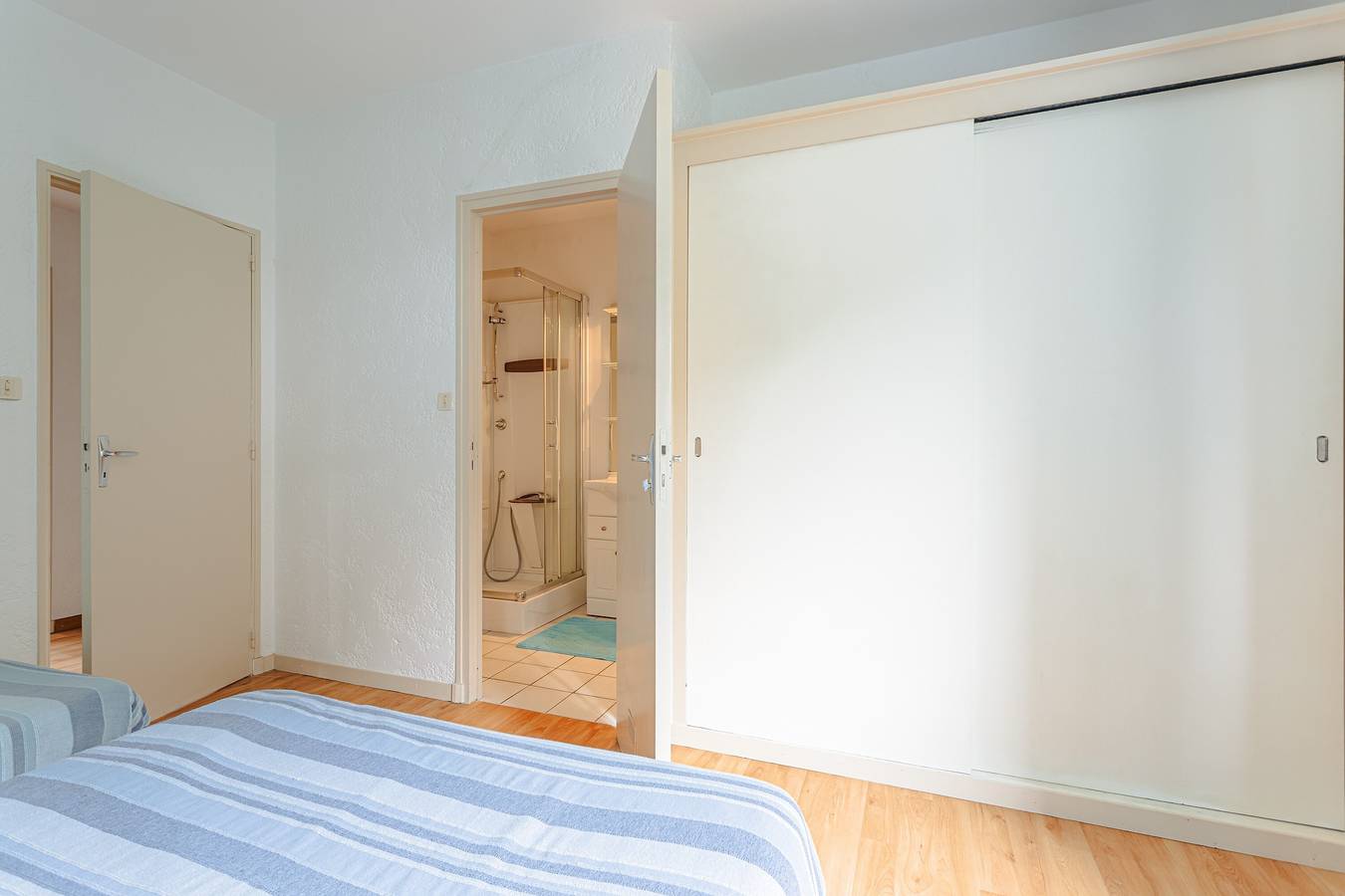 Chambre d'hôtes 'La Brée Les Bains' avec terrasse partagée, jardin partagé et Wi-Fi in La Brée-les-Bains, Côte de Beauté
