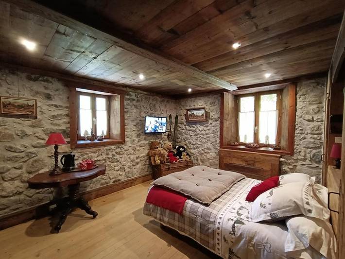 Maison d’hôte pour 6 personnes, avec jacuzzi ainsi que sauna et jardin, adapté aux familles en Haute-Savoie - 4