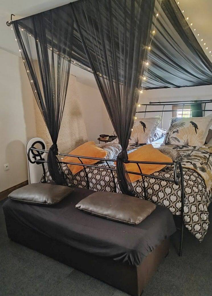 Agnès Guionie - Chambre vison in Saint-Martin-de-Gurson, Périgord Pourpre