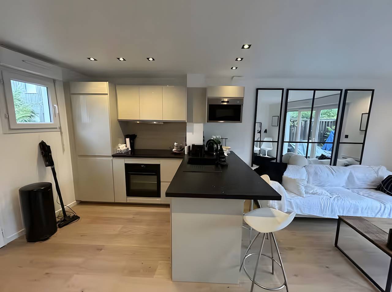 Appartement entier, Appartement « Duplex Cap Ferret » avec piscine partagée, terrasse privée et Wi-Fi in Le Canon, Lège-Cap-Ferret