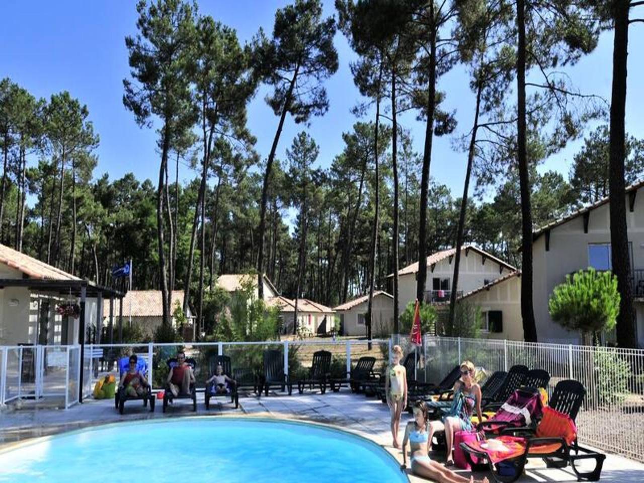 Apartamento entero, Apartamento junto al lago Clarens con piscina in Lago de Clarens, Casteljaloux