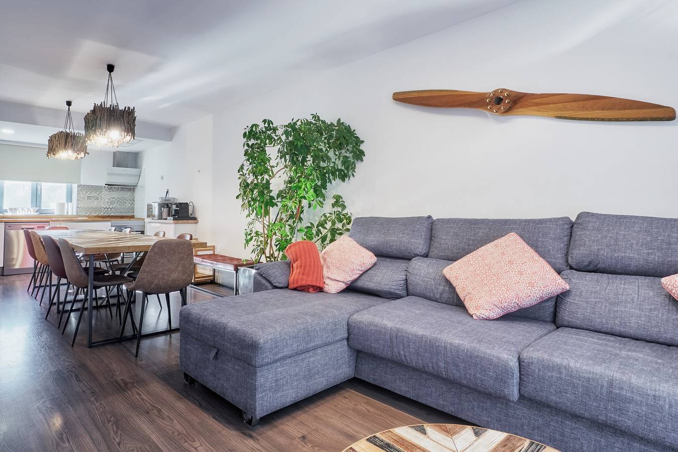 Apartamento entero, Apartamento 'Marel' con vistas a la montaña, Wi-Fi y aire acondicionado in Trefacio, Lago de Sanabria