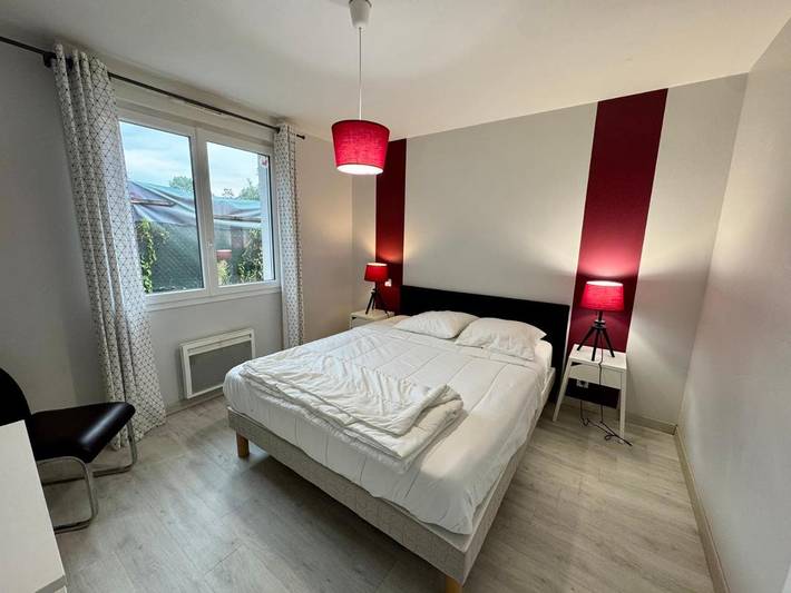 Gîte pour 4 personnes, avec jardin et terrasse ainsi que vue et piscine, animaux acceptés à Vendrennes - 2