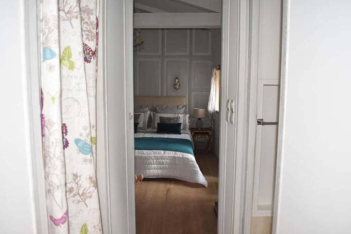 Location de vacances pour 2 personnes, avec jacuzzi ainsi que terrasse et piscine à Vézac - 2