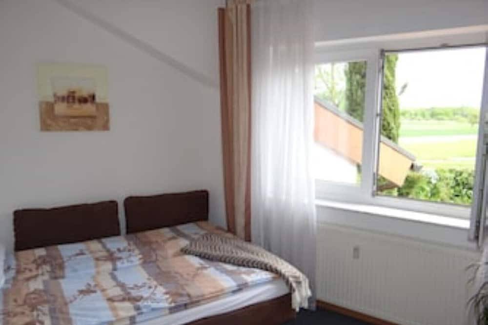 Ganze Wohnung, Unterkunft nahe Freiburg – Komfortables Wohnen im Feldschlösschen in March in March, Südschwarzwald