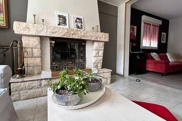 Gîte pour 6 personnes, avec terrasse et jardin dans Lavenay