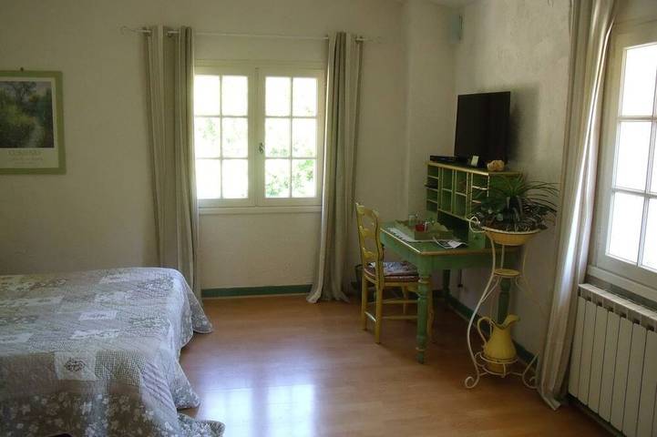 Bastide in Salernes with heated swimming pool, private tennis court in the countryside. in Salernes, Draguignan region