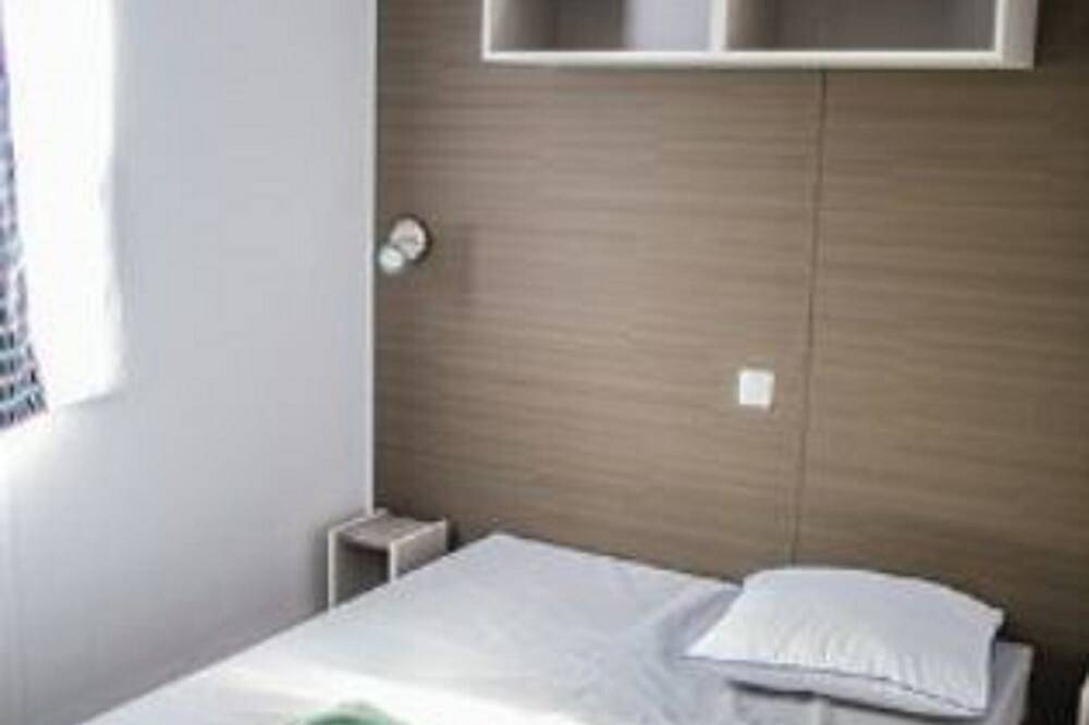 Rental of 2 bedroom mobile homes in Domazan, Nimes region