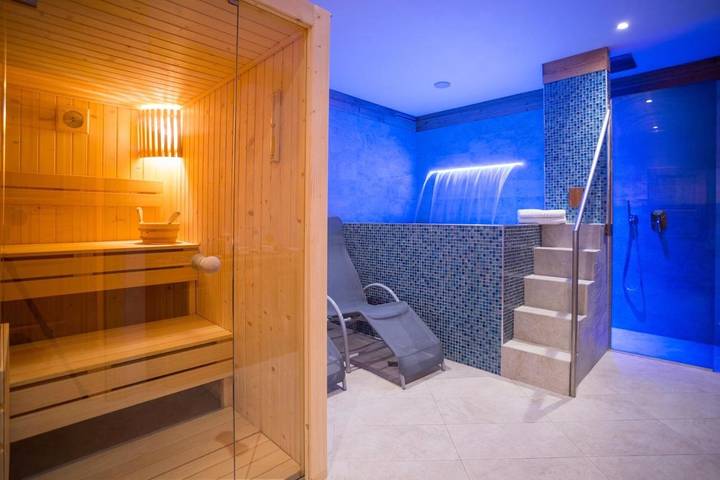 Hôtel pour 2 personnes, avec vue ainsi que sauna et terrasse