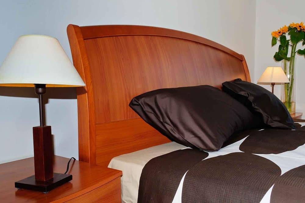 Elegante villa met privé zwembad, niet ver van Porec stranden! in Karojba, Centraal Istrië