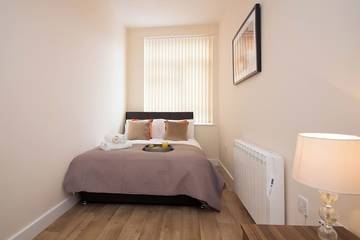 Apartment for 8 People in Southampton, South East England, Photo 3