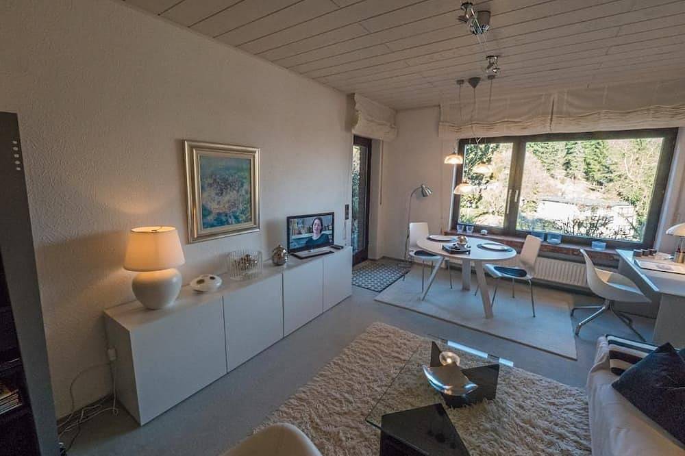 Ganze Wohnung, Ferienwohnung Rheinhoehe-Andernach - Appartement/Fewo, Dusche, Wc, Komfort in Andernach, Osteifel