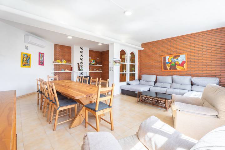 Chalet 'Castellana' with Mountain View, Wi-Fi and Air Conditioning in Bicorp, Valencia Province
