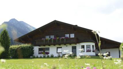 Ferienwohnung für 2 Personen, mit Balkon und Ausblick, kinderfreundlich in Tannheimer Tal