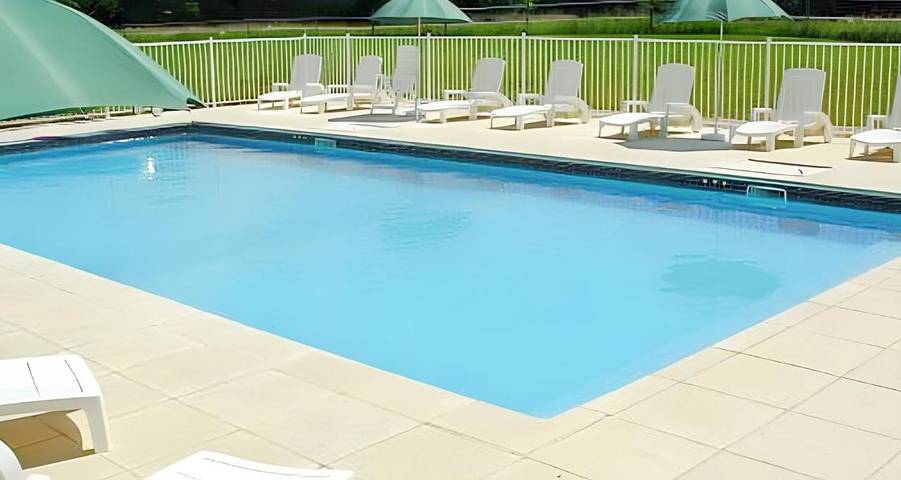 Location de vacances pour 10 personnes, avec jardin et piscine, animaux acceptés à Saint-Vincent-la-Châtre - 2