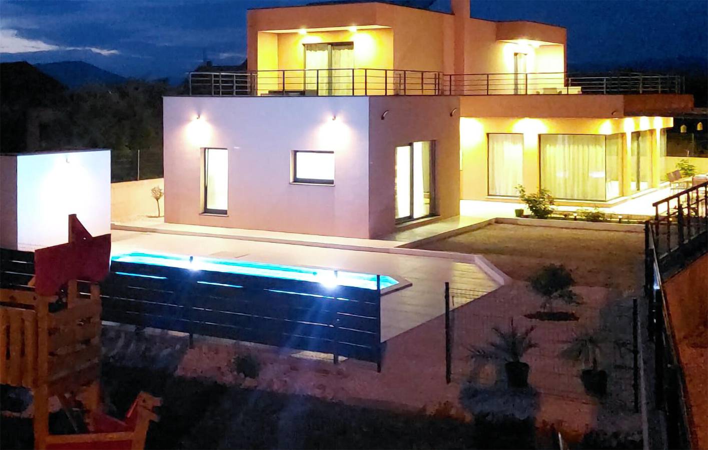 Ferienhaus für 8 Personen mit Terrasse in Dalmatinisches Zagora