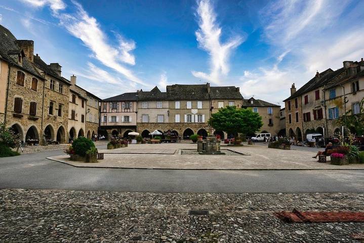 Hôtel pour 2 personnes, avec terrasse et piscine à Sauveterre-de-Rouergue - 2