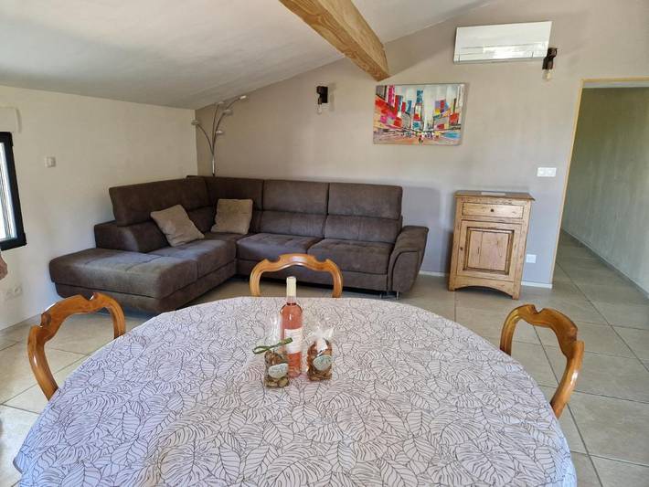 Location de vacances pour 5 personnes, avec piscine ainsi que terrasse et vue à La Bégude-de-Mazenc - 4
