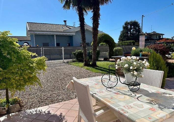 Gîte pour 4 personnes, avec jardin à Zevio